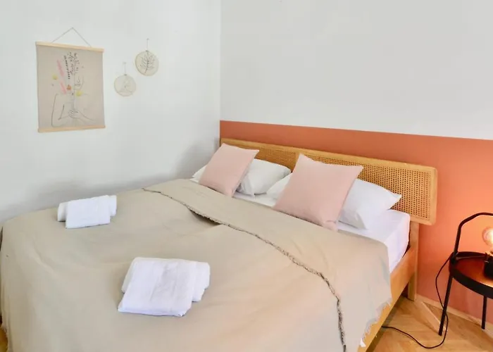 Beautiful Flat Next To Karlskirche Apartamento